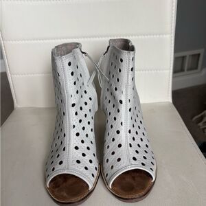 Tom’s Majorca Peep Toe Bootie - 7